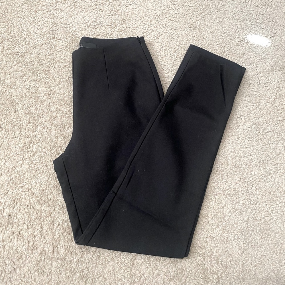 GUESS - Black skinny dress pant size XS